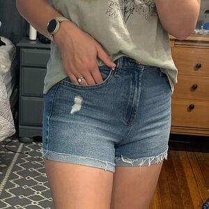 Rachel by Rachel Roy Size 4/27 fitted jean shorts